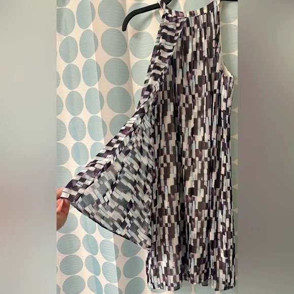 White House Black Market (WHBM) Sleeveless Lightweight Dress, Multicolor, Size 4 - Picture 5 of 9